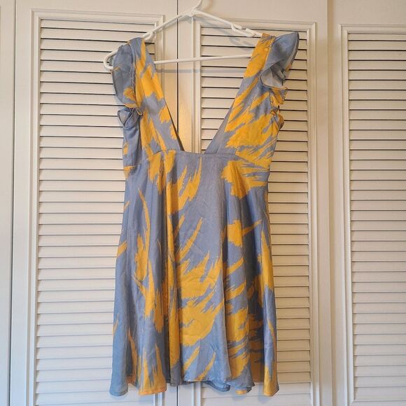 House of Harlow x Revolve Viona dress Size M - Picture 4 of 9